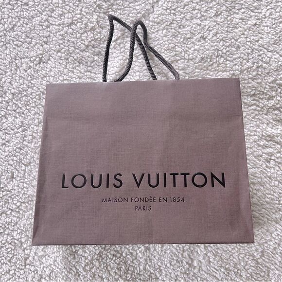 Louis Vuitton Shopping Tote - Picture 4 of 7